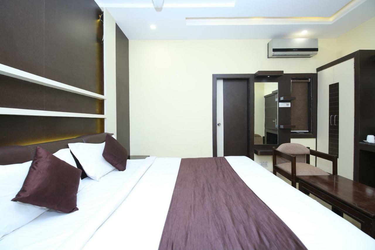 Hotel Rahul Jabalpur Bagian luar foto