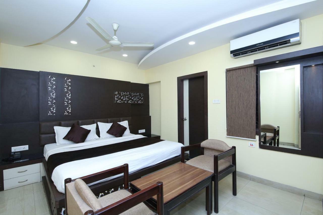 Hotel Rahul Jabalpur Bagian luar foto