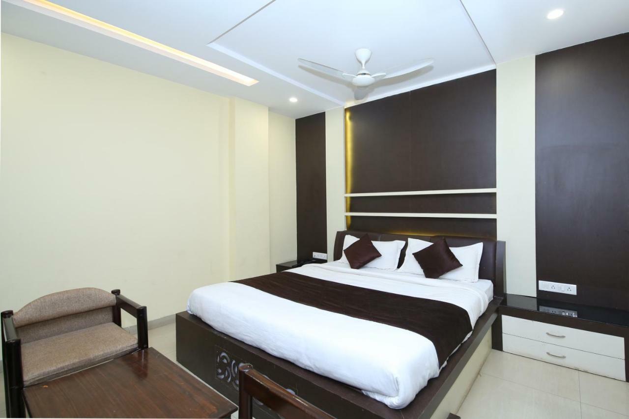 Hotel Rahul Jabalpur Bagian luar foto